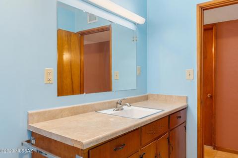 428 E Roger Rd, Tucson, AZ 85705 photo 23