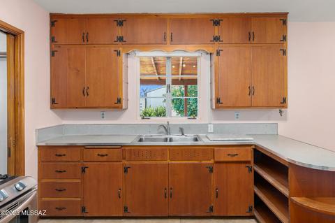 428 E Roger Rd, Tucson, AZ 85705 photo 9