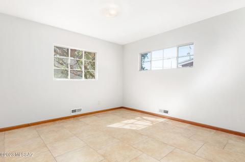 428 E Roger Rd, Tucson, AZ 85705 photo 15