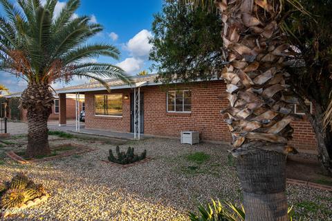 428 E Roger Rd, Tucson, AZ 85705 photo 3