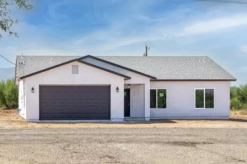 19 Via Inglaterra Ct, Rio Rico, AZ 85648