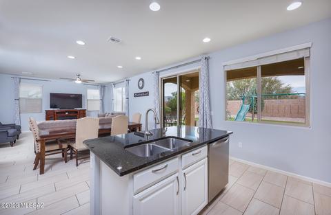 11465 E Squash Blossom Loop, Tucson, AZ 85747 photo 6