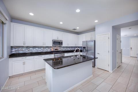 11465 E Squash Blossom Loop, Tucson, AZ 85747 photo 5