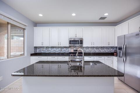 11465 E Squash Blossom Loop, Tucson, AZ 85747 photo 4