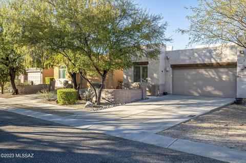 261 E Sky Light St, Oro Valley, AZ 85737 photo 1