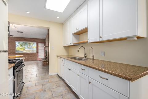5601 E 2nd St, Tucson, AZ 85711 photo 15
