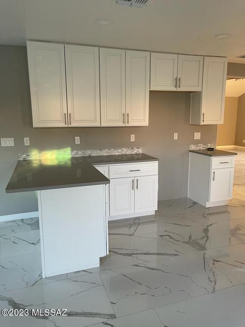 7449 E Riverbank Loop, Tucson, AZ 85715 photo 6
