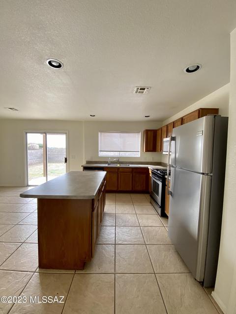 5566 S Monrovia Ave, Tucson, AZ 85706 photo 5