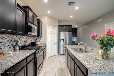 12087 E Domnitch Dr, Vail, AZ 85641 photo 6