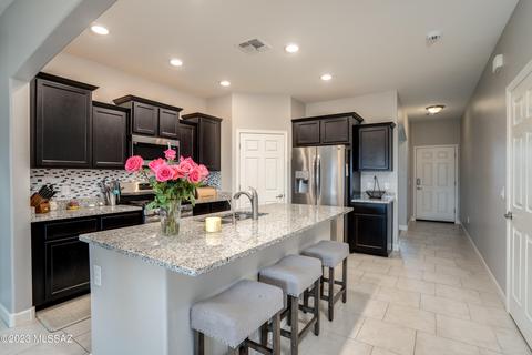 12087 E Domnitch Dr, Vail, AZ 85641 photo 4