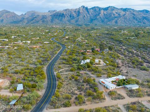 2307 E Camino A Los Vientos, Tucson, AZ 85718