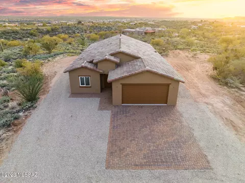 4092 S Melpomene Way, Tucson, AZ 85730