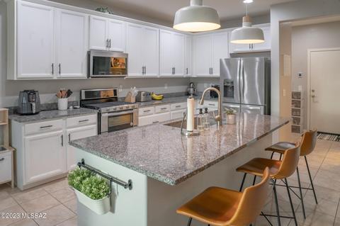 12385 N Sandby Green Dr, Marana, AZ 85653