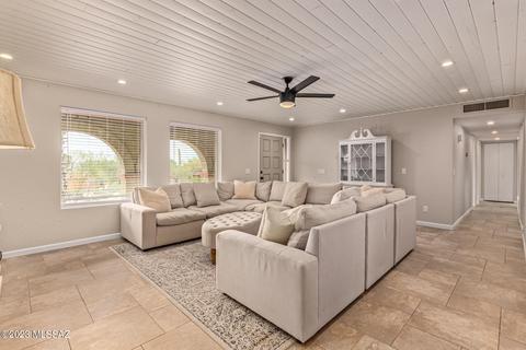 3565 E Thimble Peak Pl, Tucson, AZ 85718 photo 9