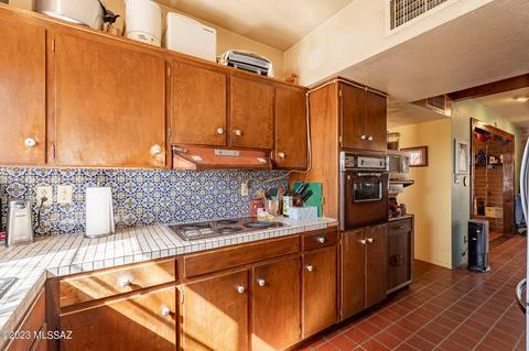 9001 Eagle Feather Rd, Tucson, AZ 85749 photo 9