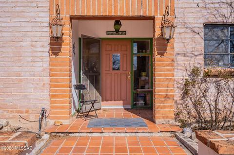 9001 Eagle Feather Rd, Tucson, AZ 85749 photo 2