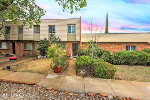 1023 N Bedford Dr, Tucson, AZ 85710