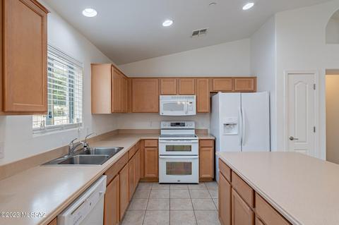 61013 E Forelock Pl, Tucson, AZ 85739 photo 11