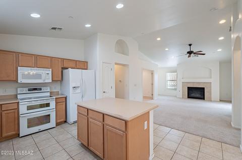 61013 E Forelock Pl, Tucson, AZ 85739 photo 6