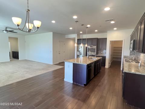 172 E Adytum Pl, Vail, AZ 85641 photo 5