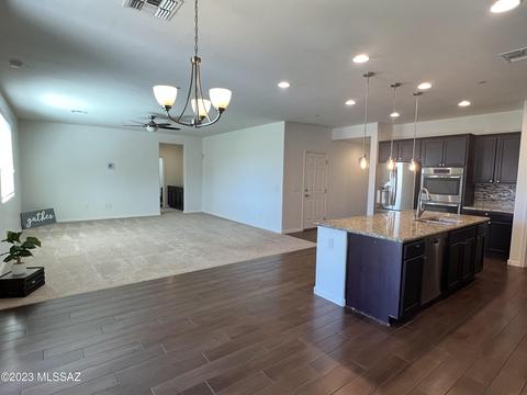 172 E Adytum Pl, Vail, AZ 85641 photo 4
