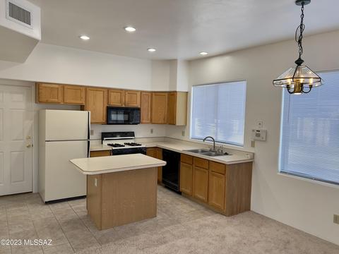 307 E Roger Rd, Tucson, AZ 85705 photo 5