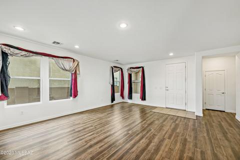 4868 E Desert Thorn Dr, Tucson, AZ 85756 photo 8