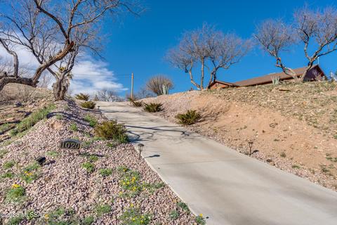 1020 Via Independencia, Rio Rico, AZ 85648