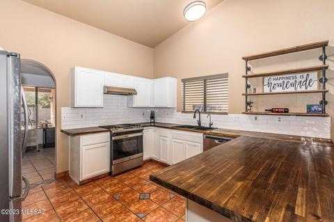 7992 S Lennox Ln, Tucson, AZ 85747 photo 6