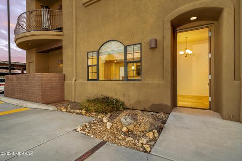 2010 E River Rd #103, Tucson, AZ 85718