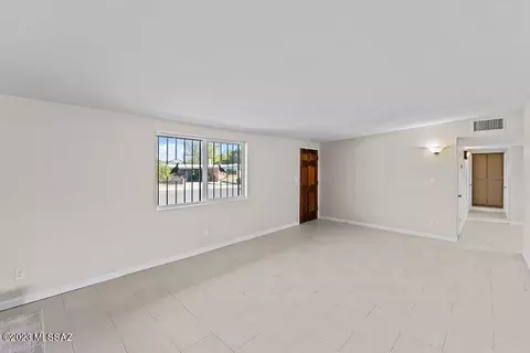2811 W Holladay St, Tucson, AZ 85746 photo 5
