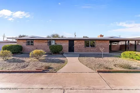 2811 W Holladay St, Tucson, AZ 85746 photo 2