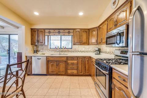 8820 E Hawk Pl, Tucson, AZ 85749 photo 17