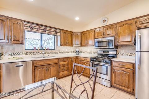 8820 E Hawk Pl, Tucson, AZ 85749 photo 18
