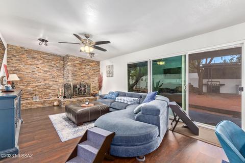 6902 E 4th St, Tucson, AZ 85710 photo 4