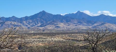1821 Circulo Tortuga, Rio Rico, AZ 85648