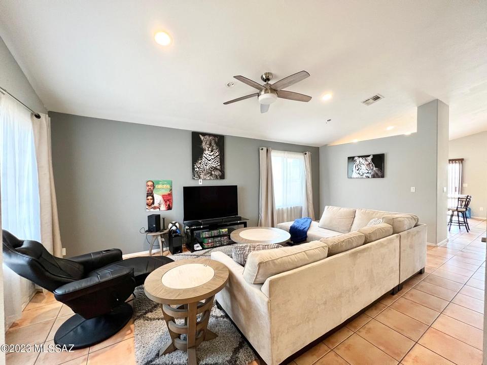  10751 N River Point Ct, Oro Valley, AZ 85737 photo 5