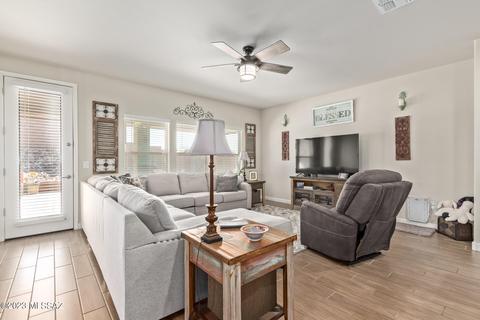 563 W Weldon St, Vail, AZ 85641 photo 8