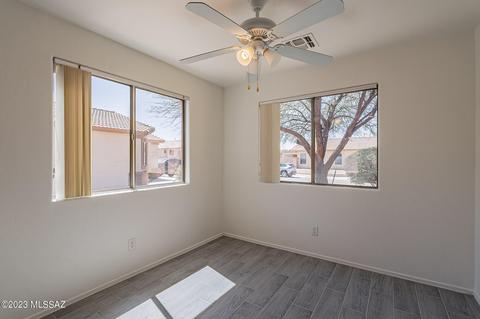 8513 E Sarnoff Ridge Loop, Tucson, AZ 85710 photo 3