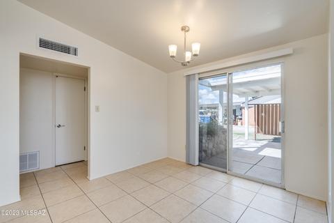7425 E 19th St, Tucson, AZ 85710 photo 15