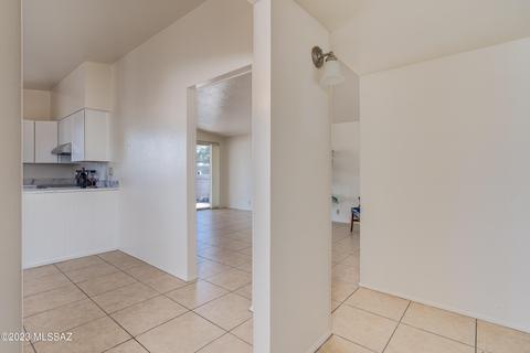 7425 E 19th St, Tucson, AZ 85710 photo 9