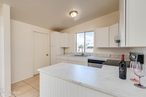 7425 E 19th St, Tucson, AZ 85710 photo 19
