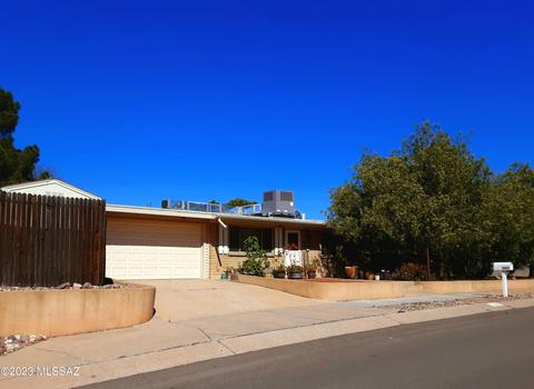 5621 N Mona Lisa Rd, Tucson, AZ 85741