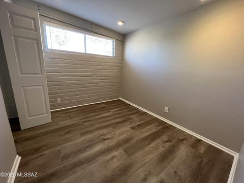 8120 Eli St, Tucson, AZ 85710 photo 9