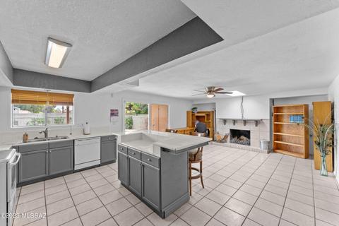 8712 E Baker St, Tucson, AZ 85710 photo 6