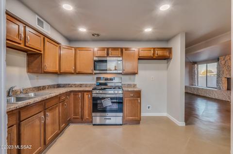 7084 S Leary Dr, Tucson, AZ 85756