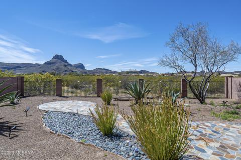 8217 N Amber Burst Dr, Tucson, AZ 85743