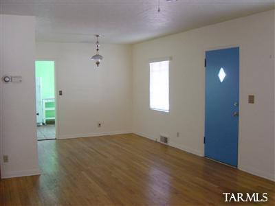 908 E Hampton St, Tucson, AZ 85719 photo 2