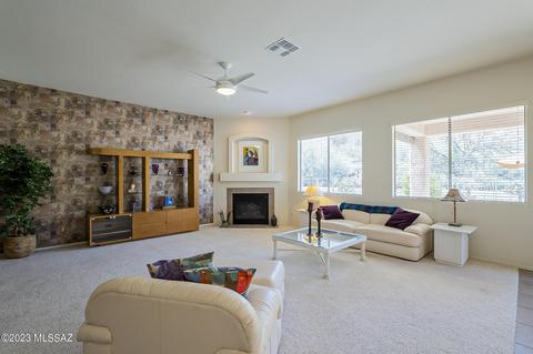 60944 Eagle Heights Dr, Tucson, AZ 85739 photo 2