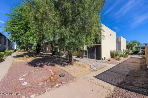 1776 S Palo Verde Ave #M202, Tucson, AZ 85713